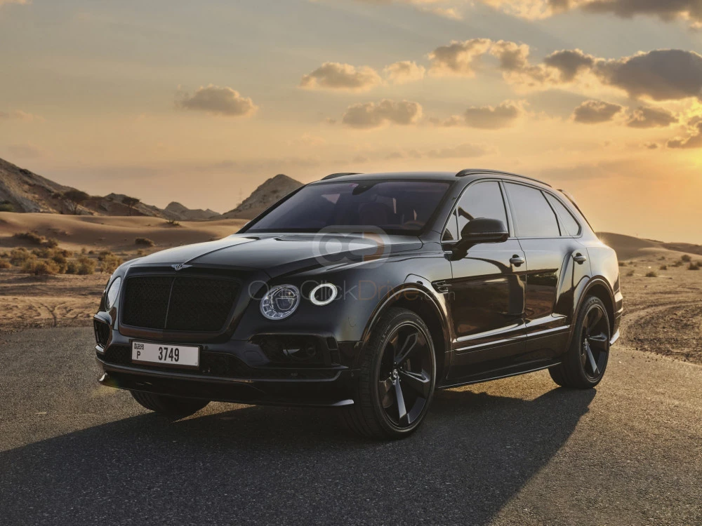 zwart Bentley Bentayga 2017 for rent in Abu Dhabi 2